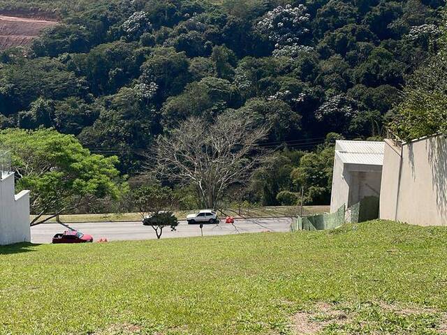 #2111 - Terreno para Venda em Santana de Parnaíba - SP